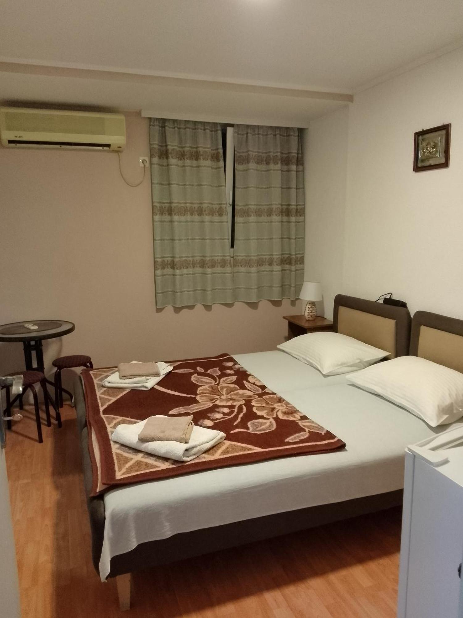 Rooms Jancic Улцинь Экстерьер фото